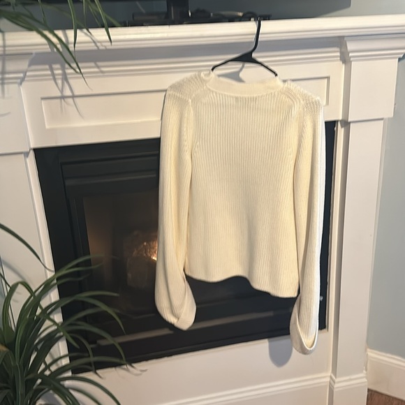 Banana republic button up sweater, cream colored, size XS! - Picture 2 of 3